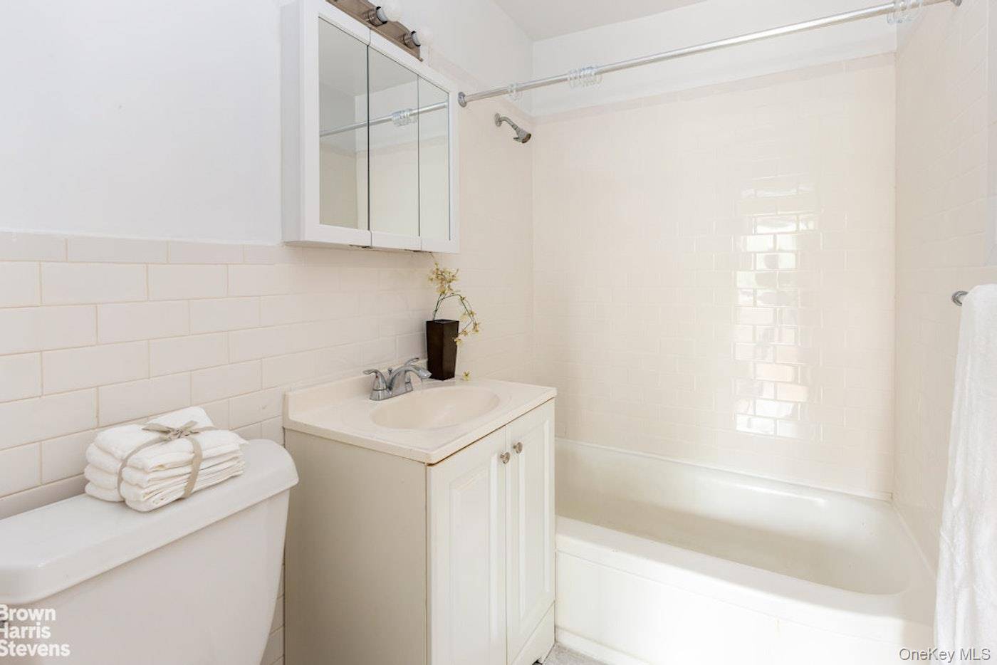 3671 Hudson Manor TER #4F, Bronx, NY 10463