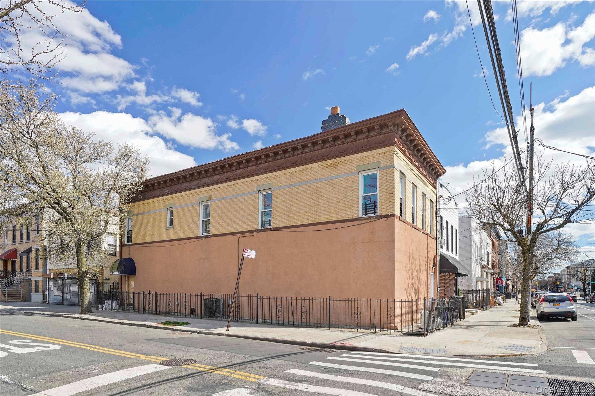 351 Onderdonk AVE, Ridgewood, NY 11385