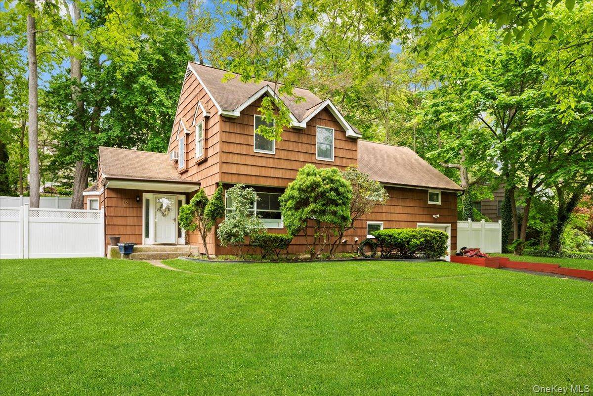 18 Nursery RD, Melville, NY 11747