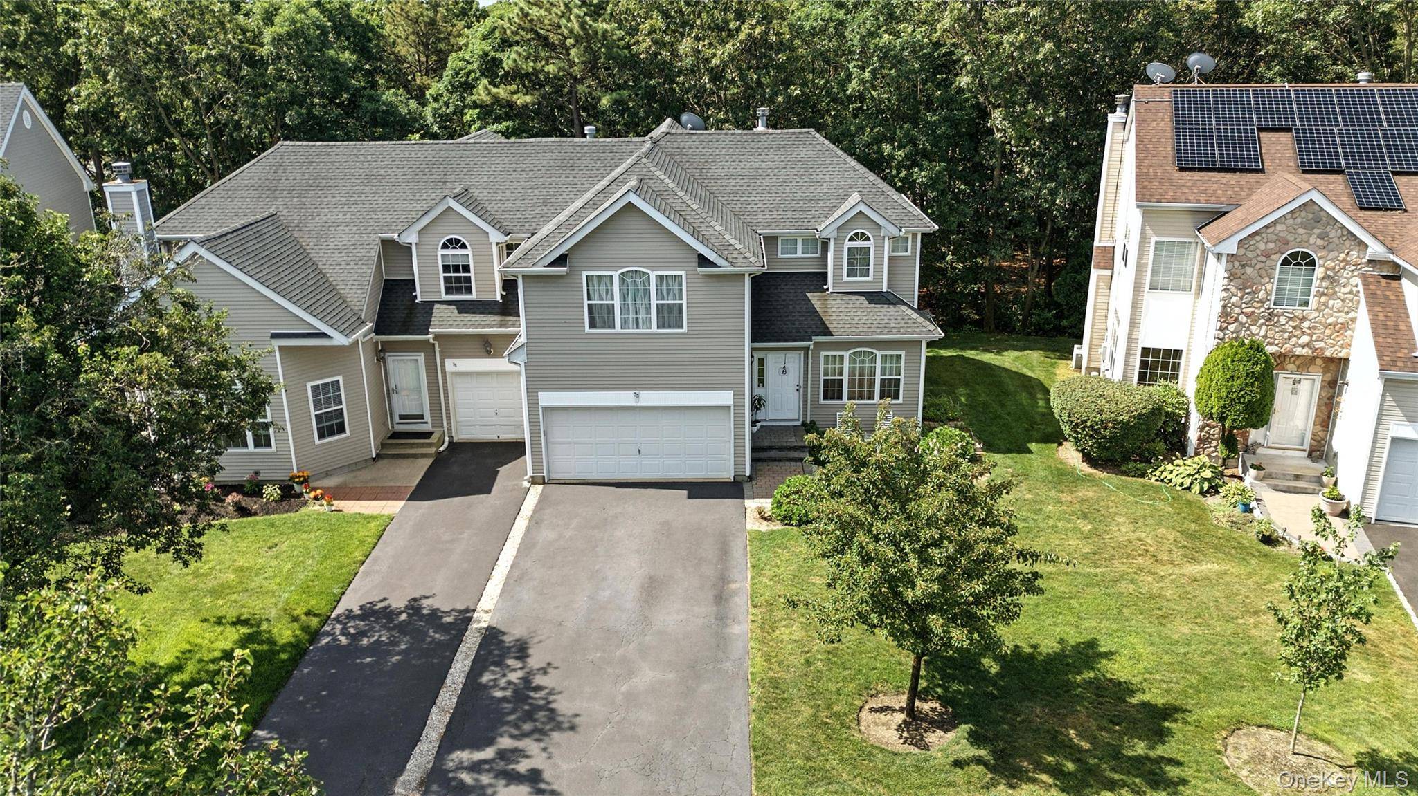 33 Sunflower Ridge RD, South Setauket, NY 11720