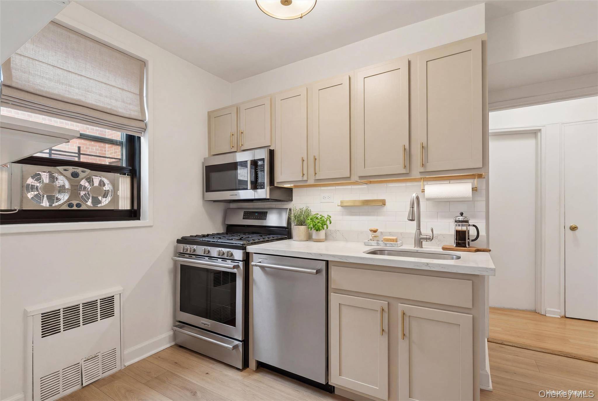 139-15 83 AVE #629, Briarwood, NY 11435