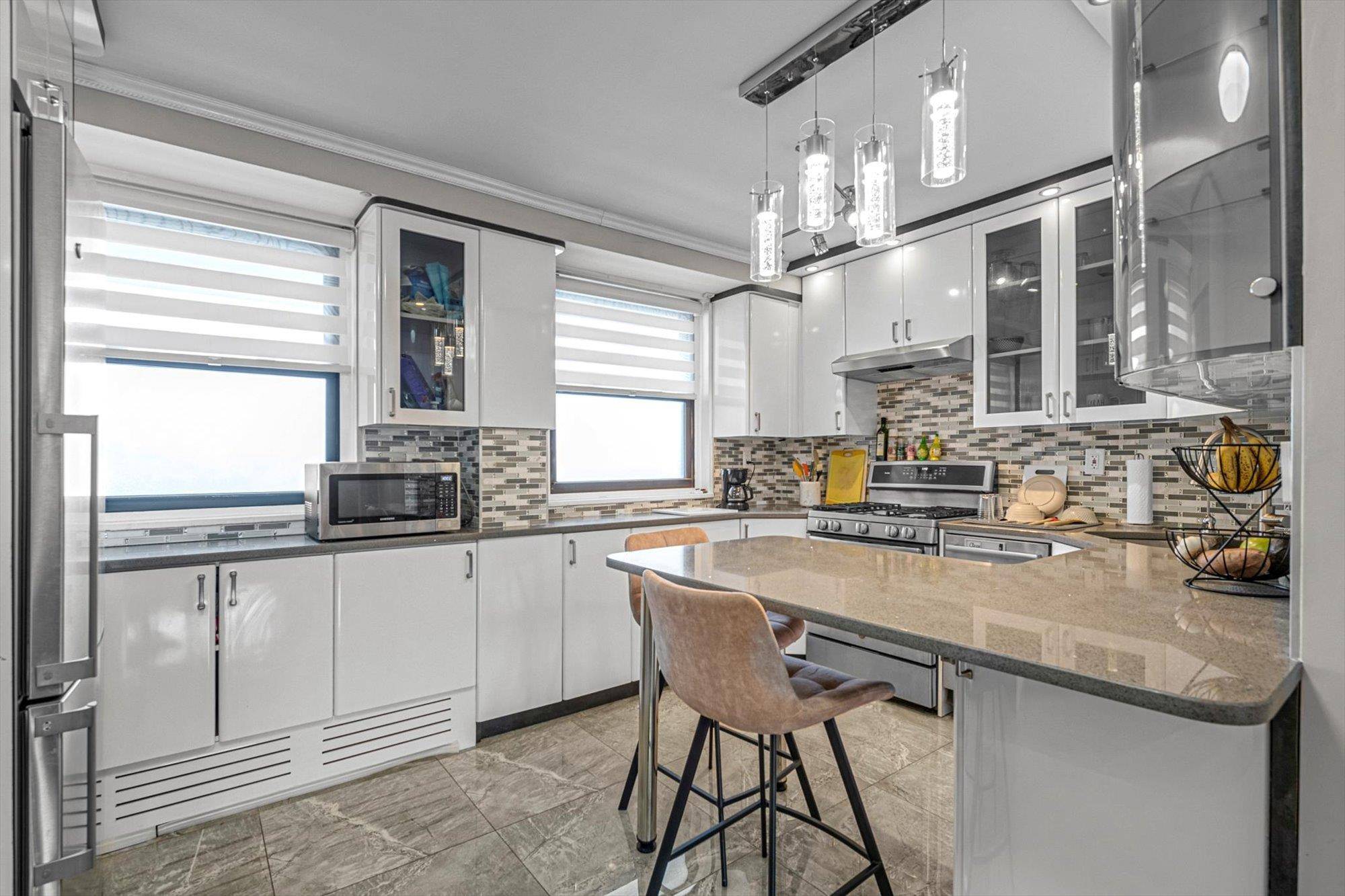 61-45 98 ST #11G, Rego Park, NY 11374