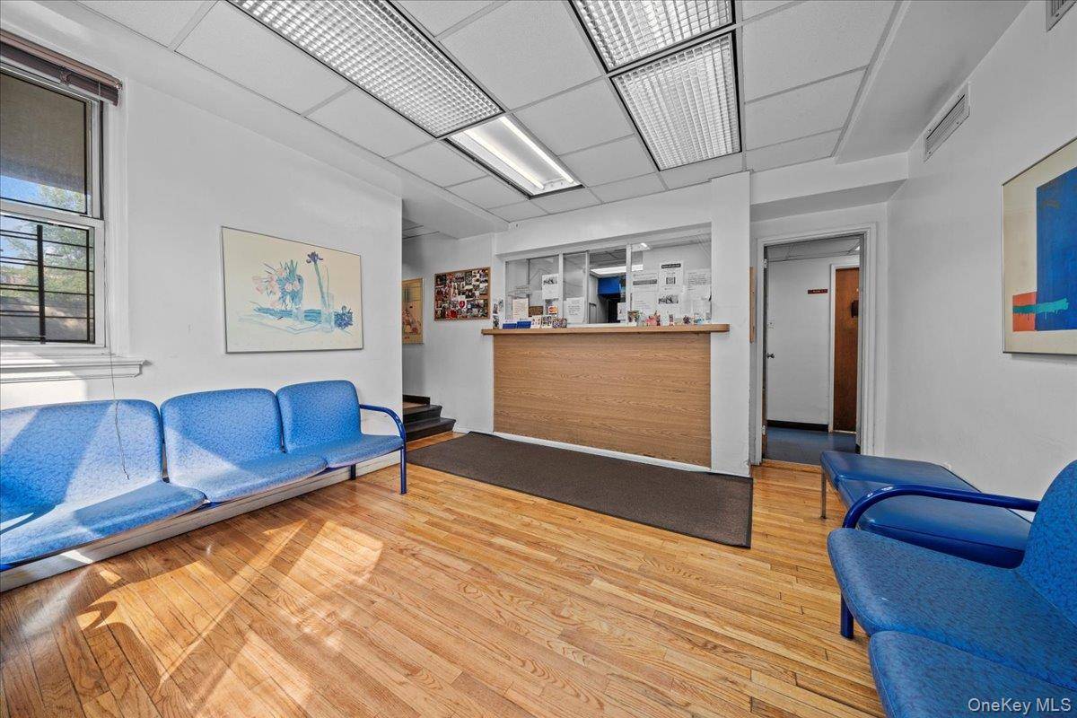 2711 Henry Hudson Pkwy #1F, Bronx, NY 10463