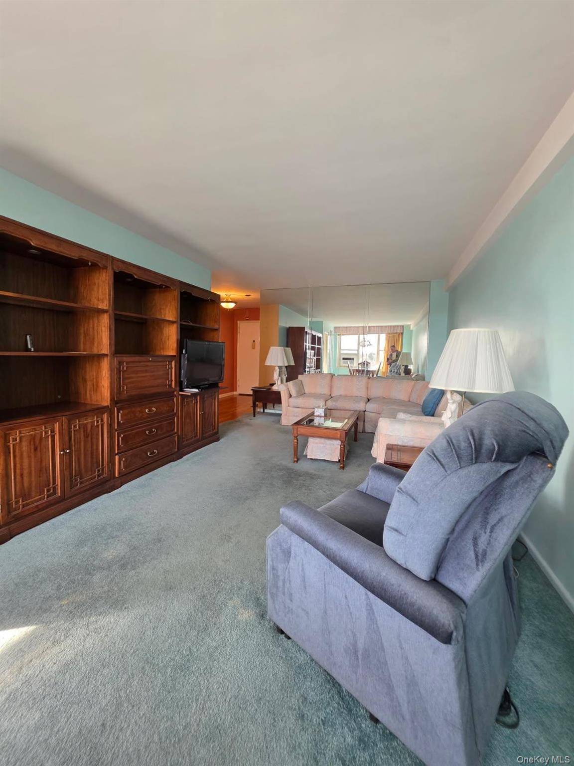 210-15 23rd AVE #4E, Bayside, NY 11360