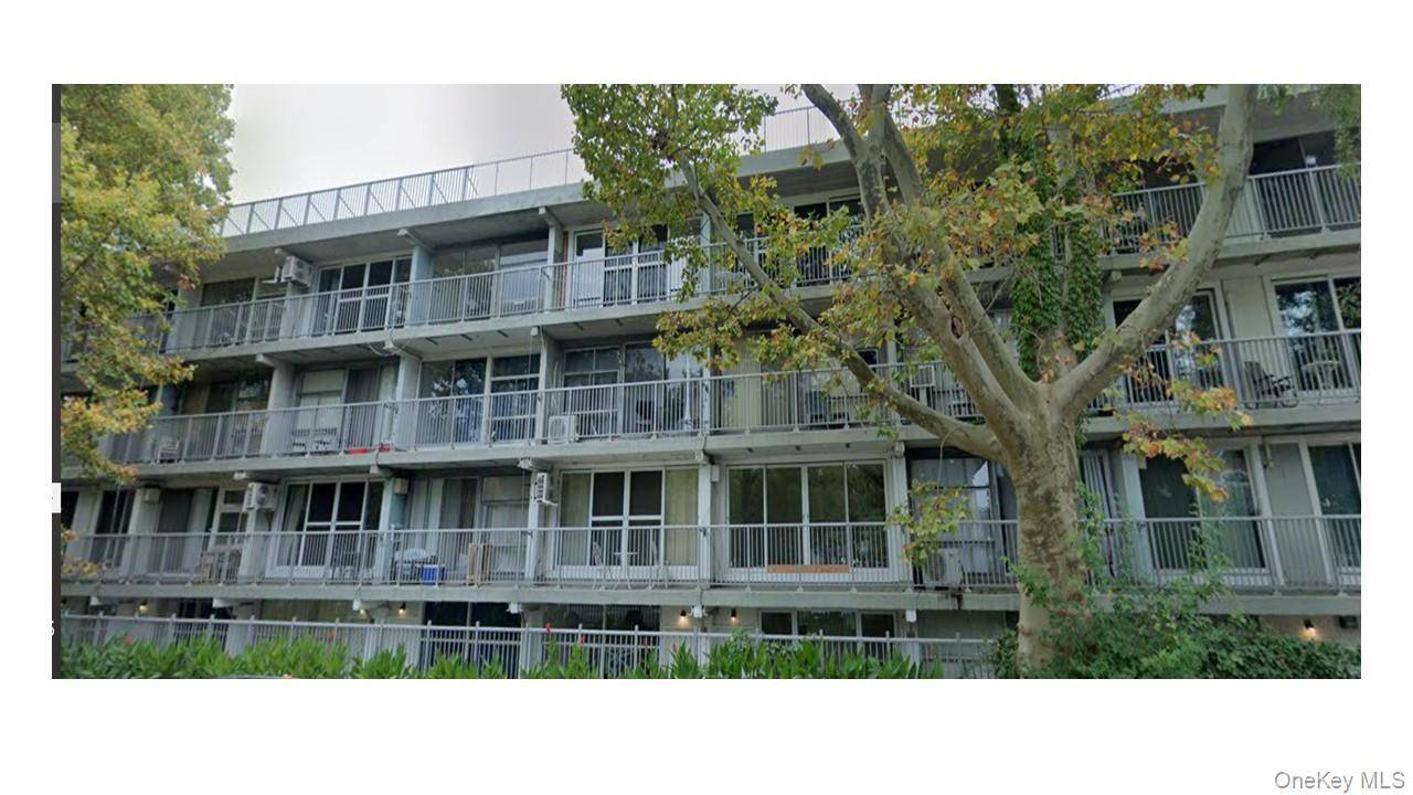 21201 42nd AVE, Bayside, NY 11361