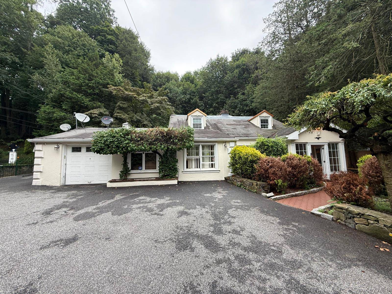 445 W Hartsdale AVE, Hartsdale, NY 10530