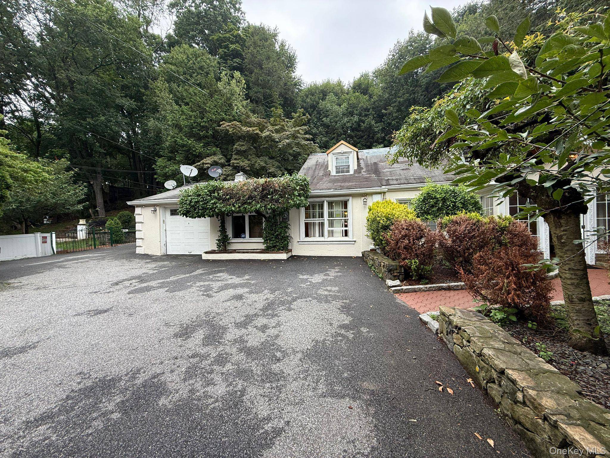445 W Hartsdale AVE, Hartsdale, NY 10530