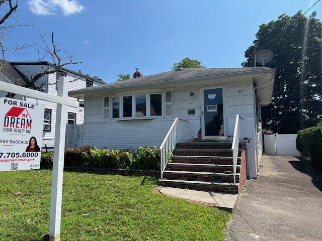 87 W Clinton AVE, Roosevelt, NY 11575