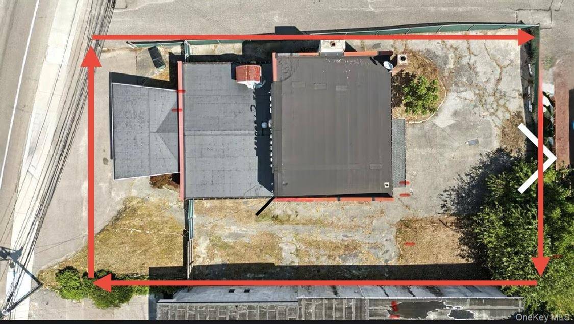 230 N Main ST, Sayville, NY 11782