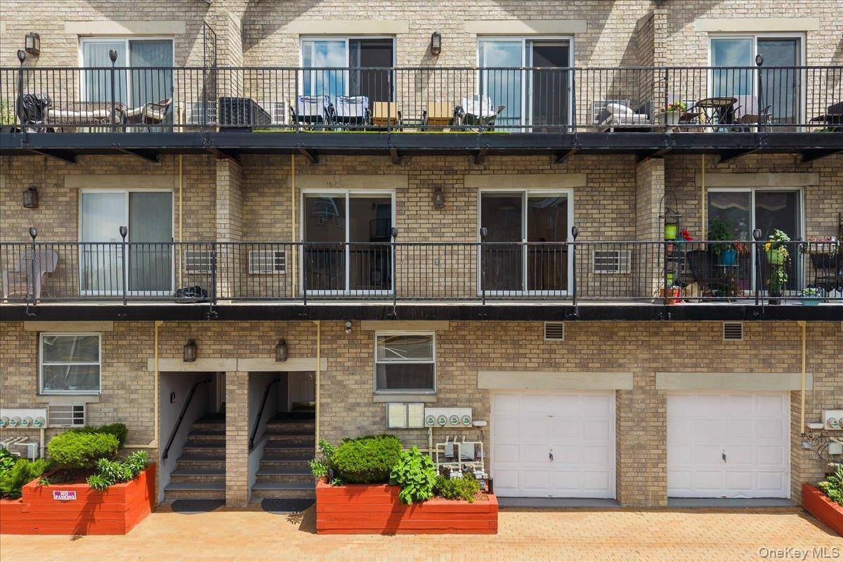 10 Pennyfield AVE #8B, Bronx, NY 10465