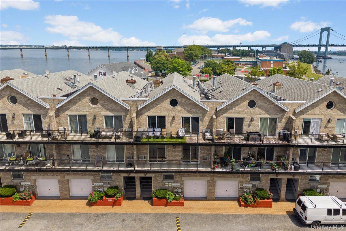 10 Pennyfield AVE #8B, Bronx, NY 10465