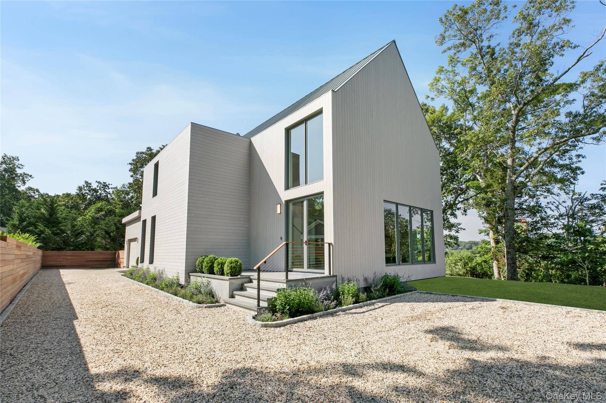 6370 Skunk LN, Cutchogue, NY 11935