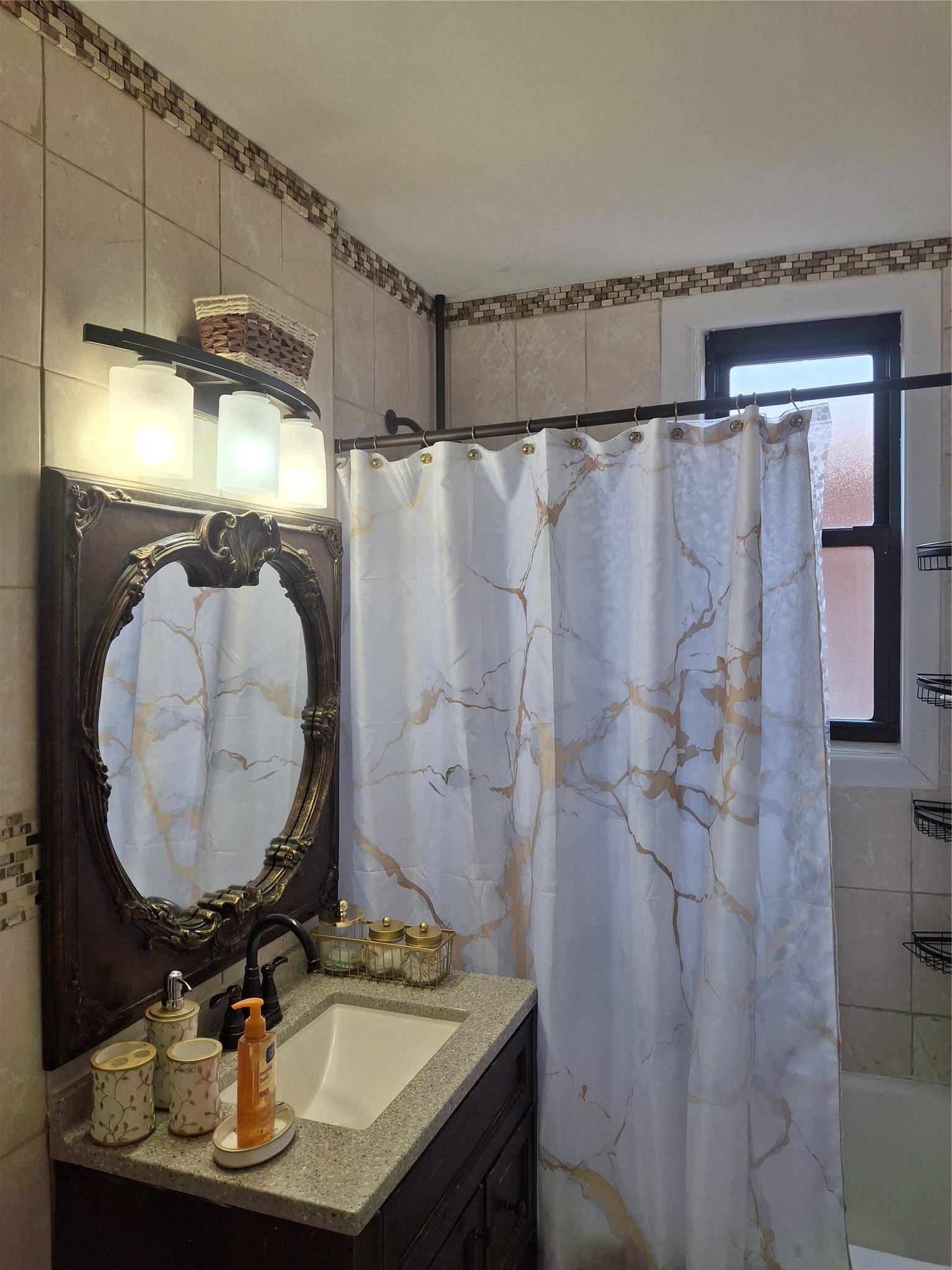 3231 Barker Ave #3C, Bronx, NY 10467