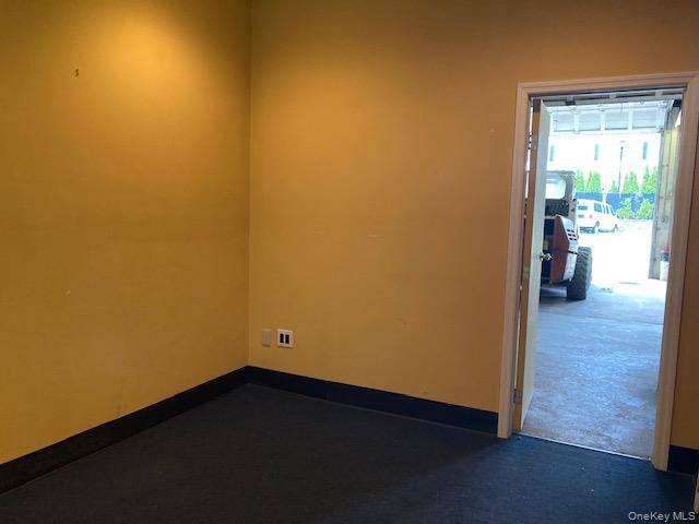 23 Skillman ST #1, Roslyn, NY 11576