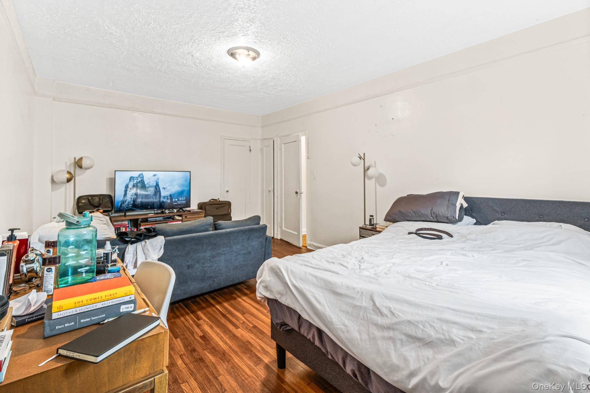 165-20 Highland Ave #201, Jamaica, NY 11432
