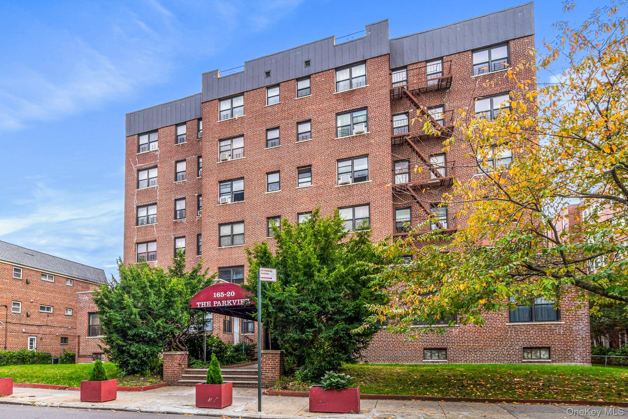 165-20 Highland Ave #201, Jamaica, NY 11432