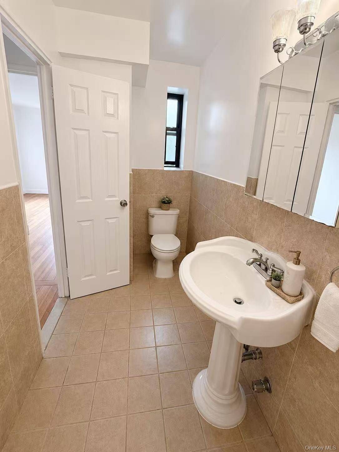 150-29 72nd Rd #4F, Flushing, NY 11367