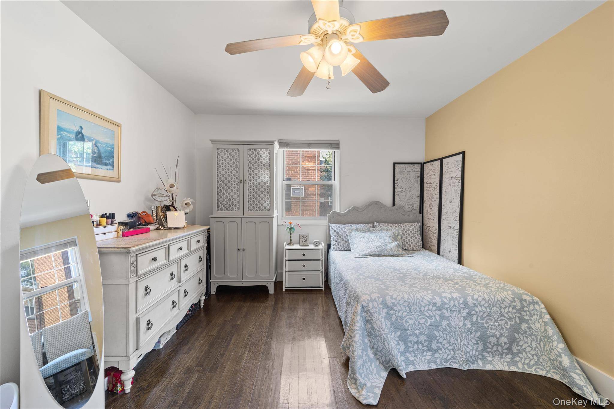 69-09 215th ST #Lower 1, Bayside, NY 11364