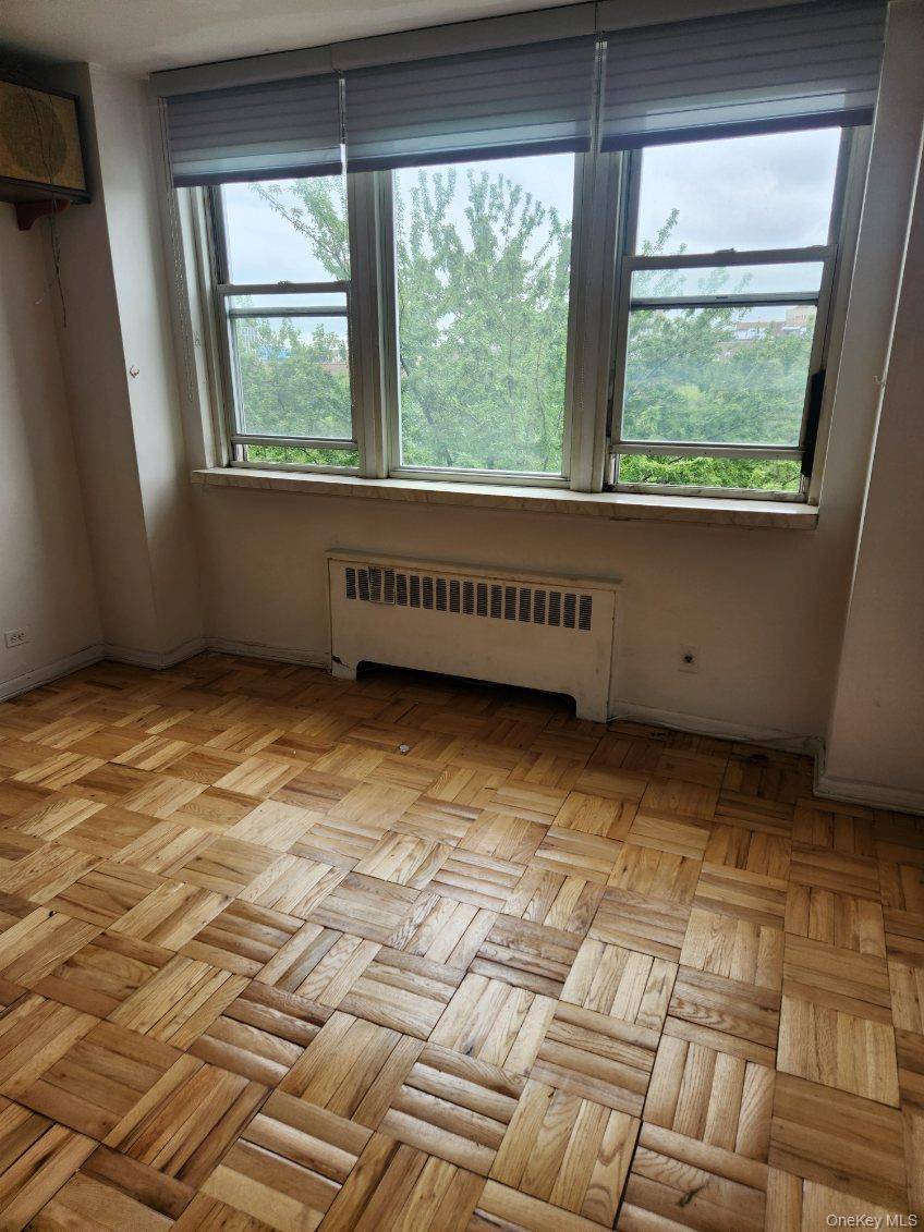 80 Knolls CRES #8M, Bronx, NY 10463