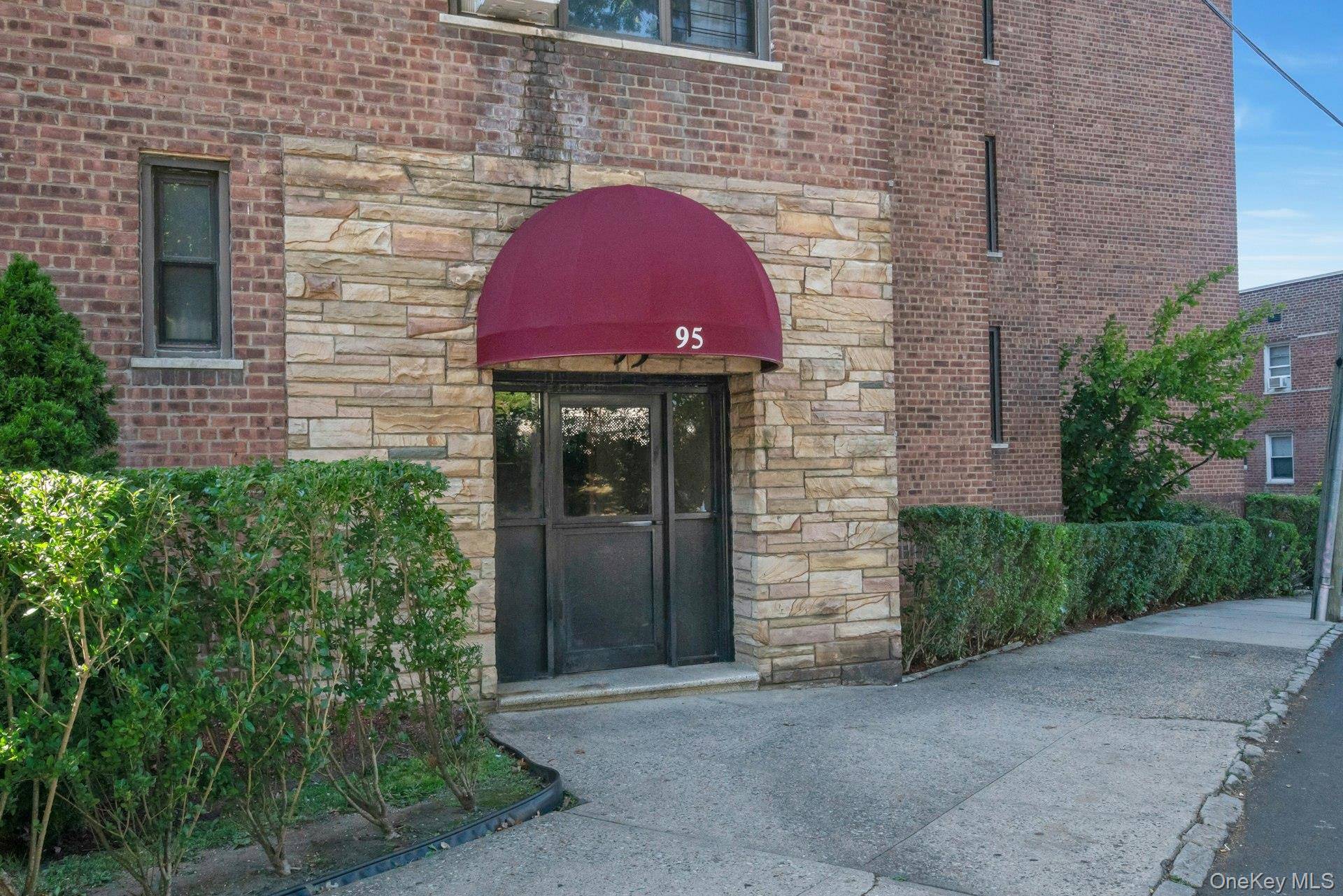 95 Sedgwick AVE #1G, Yonkers, NY 10705