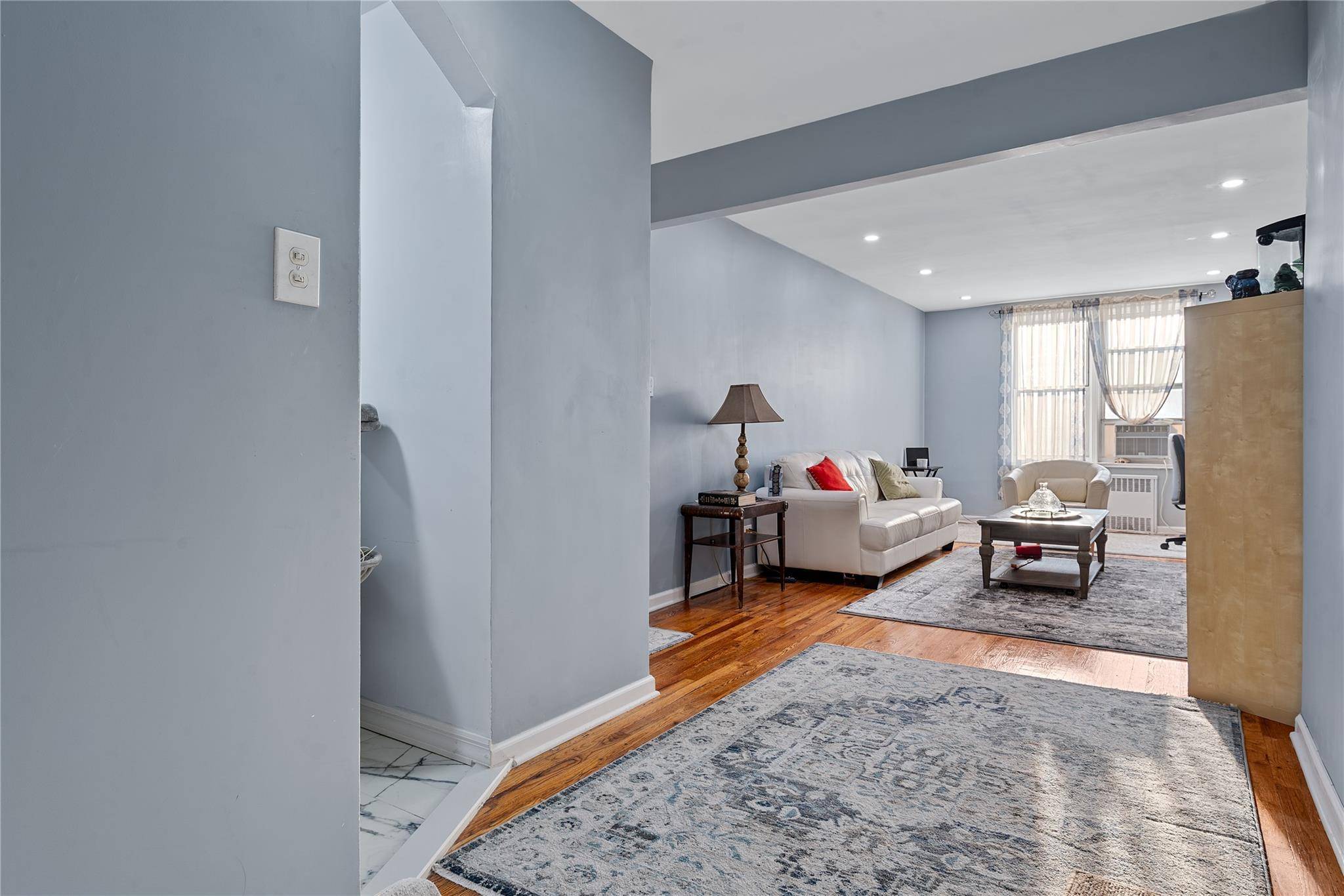 6730 Clyde ST #5T, Forest Hills, NY 11375