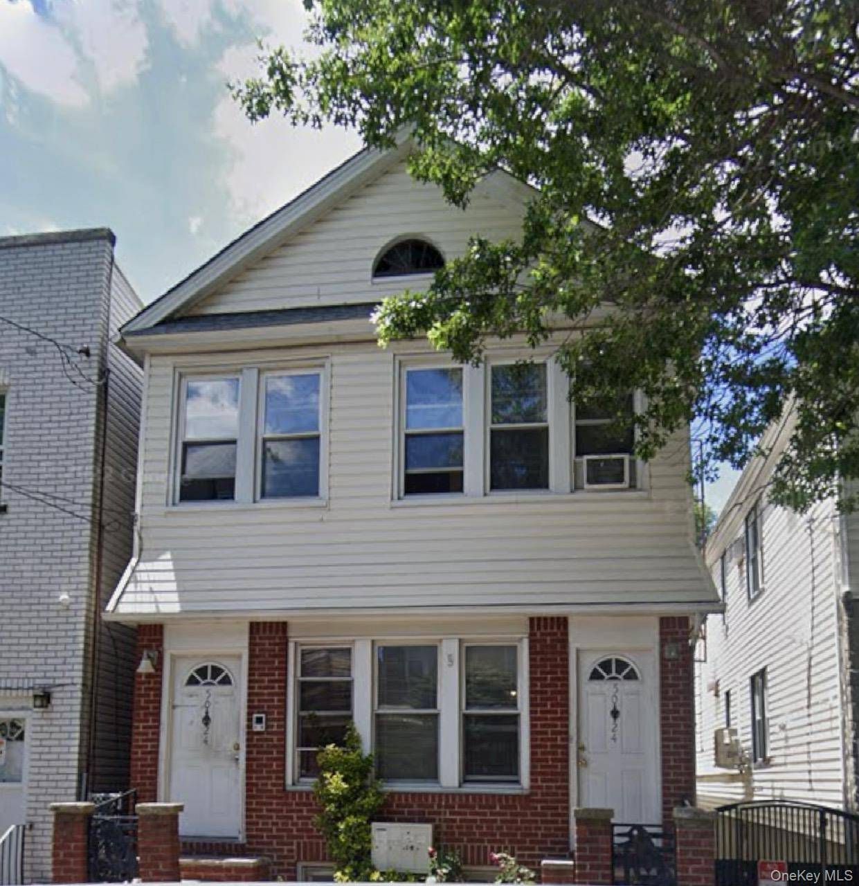 5024 39th PL, Sunnyside, NY 11104