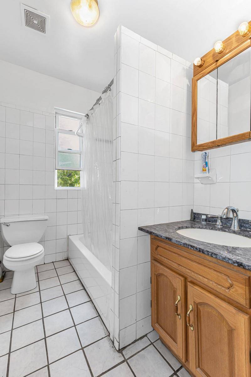 825 E 230th ST, Bronx, NY 10466