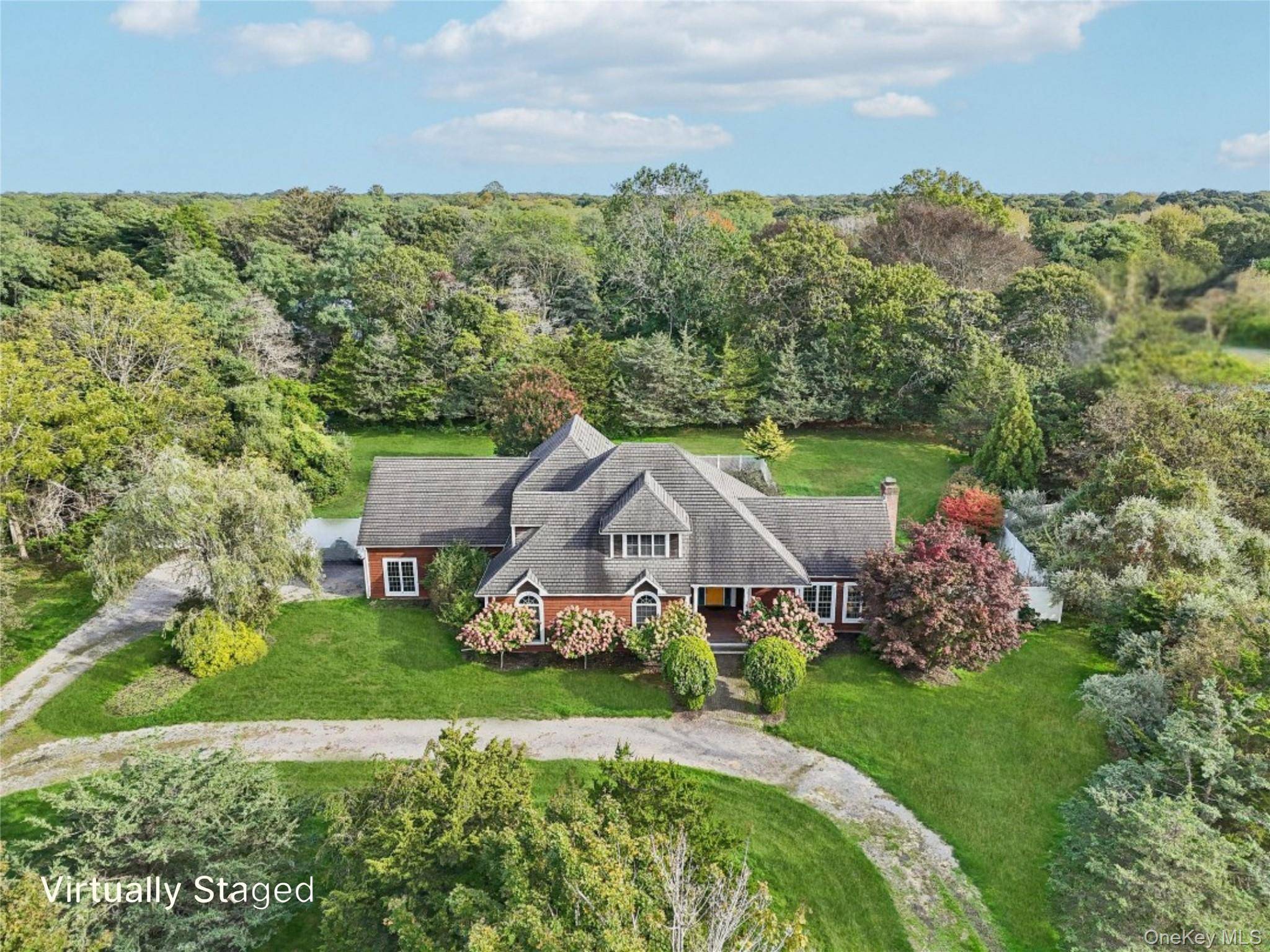 12 Laila LN, Remsenburg, NY 11960