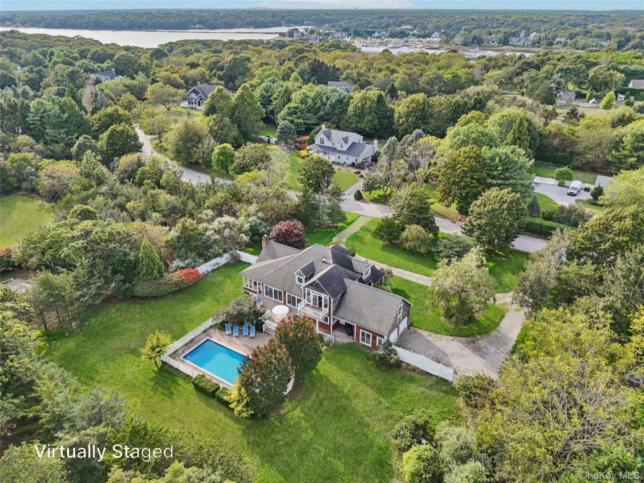 12 Laila LN, Remsenburg, NY 11960