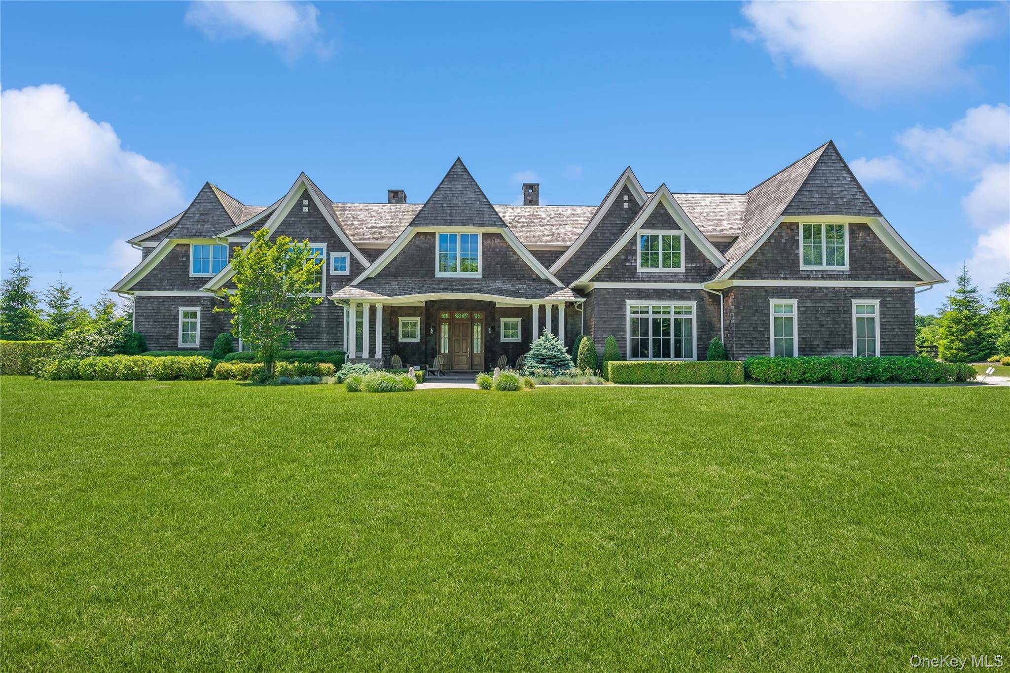 29 Wood Edge CT, Water Mill, NY 11976