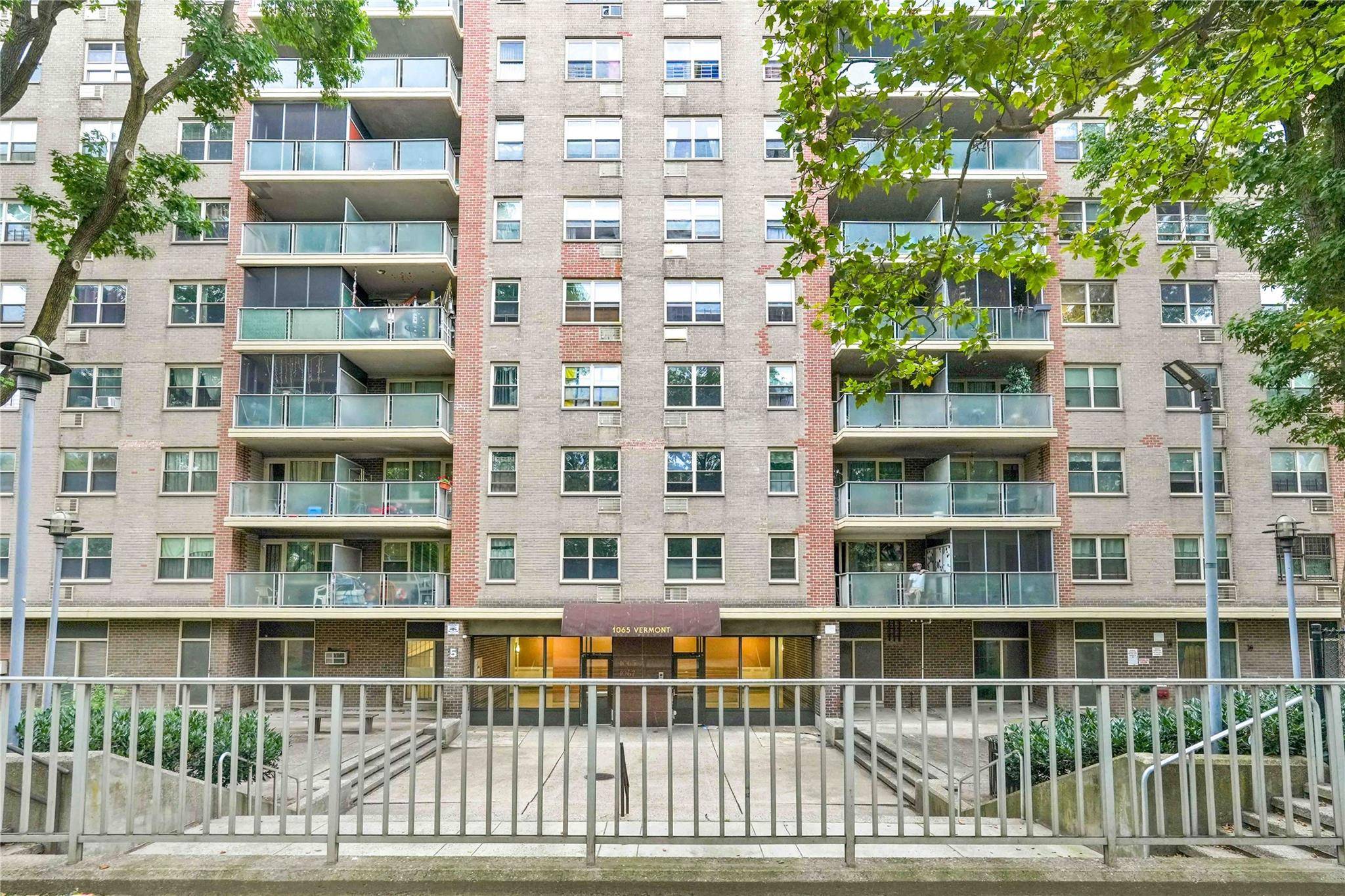 1065 Vermont ST #4F, Brooklyn, NY 11207