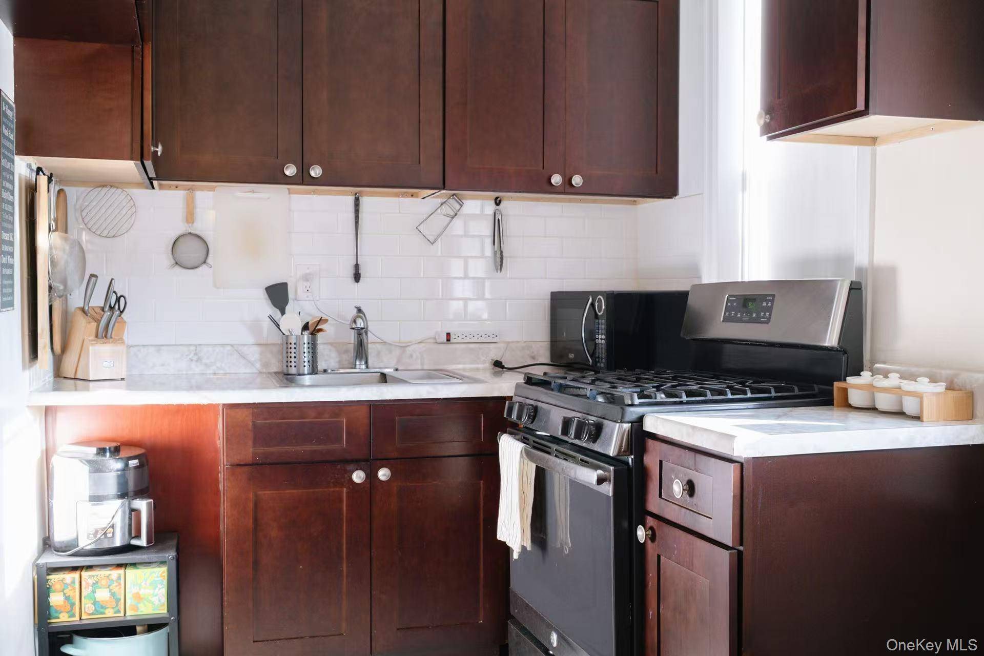 160-15 Powells Cove BLVD #A304, Beechhurst, NY 11357