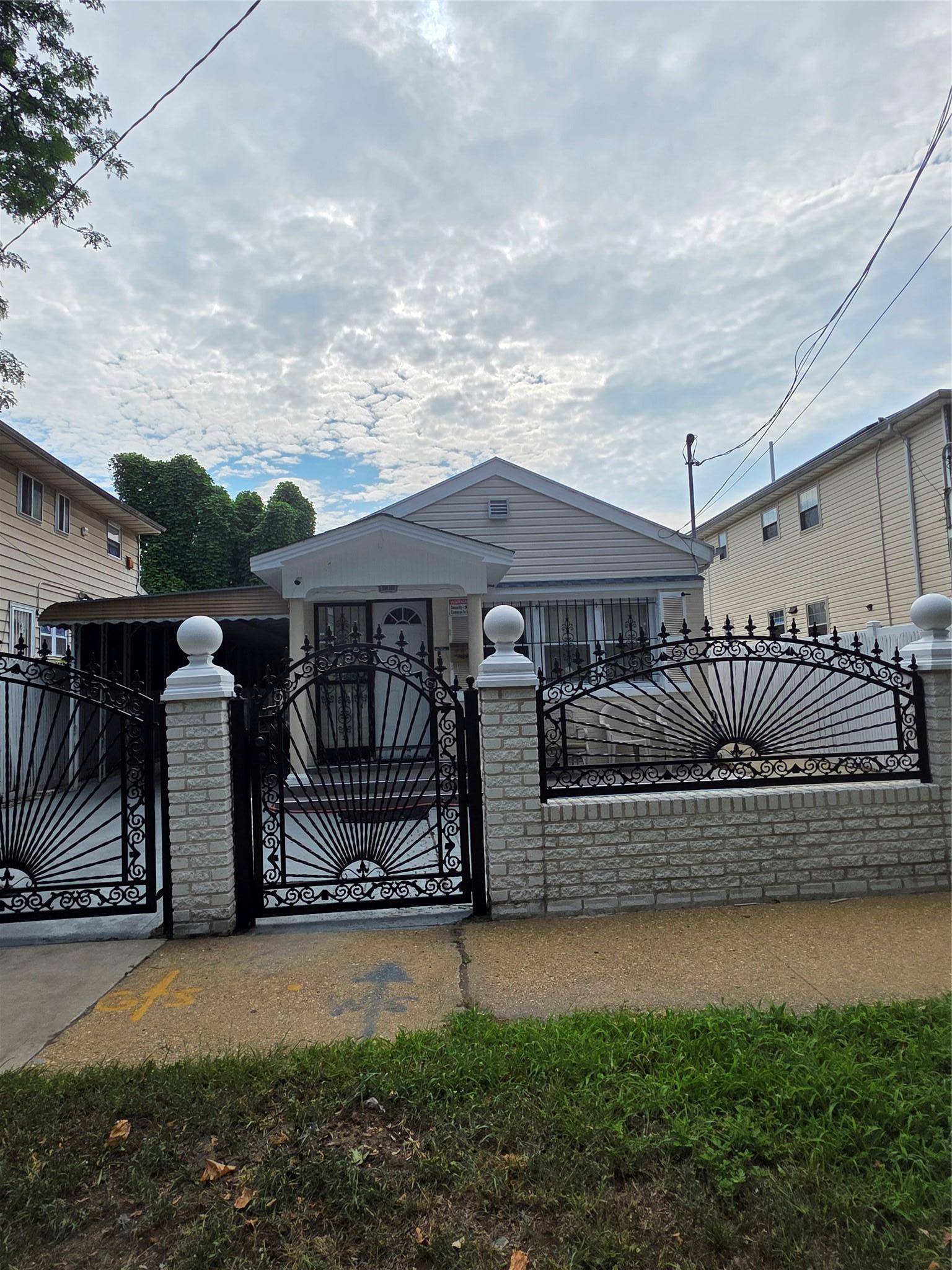 11620 145th ST, Jamaica, NY 11436