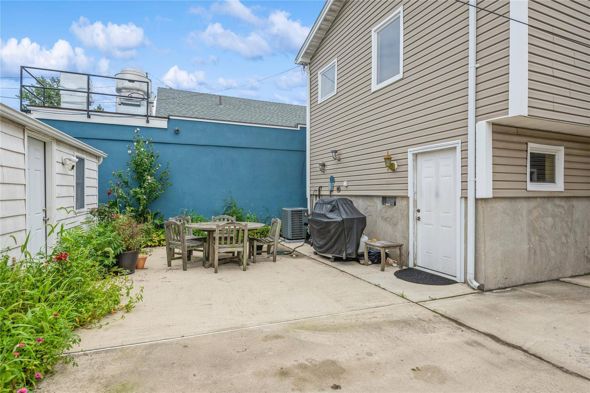 347 Bayville AVE, Bayville, NY 11709
