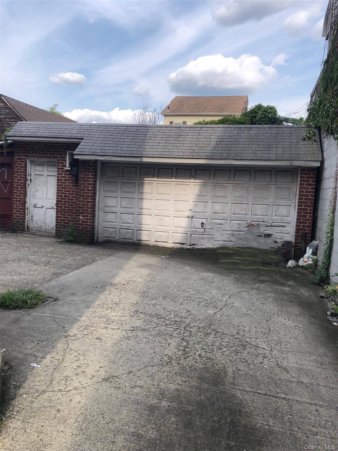 42-19 162nd ST, Flushing, NY 11358
