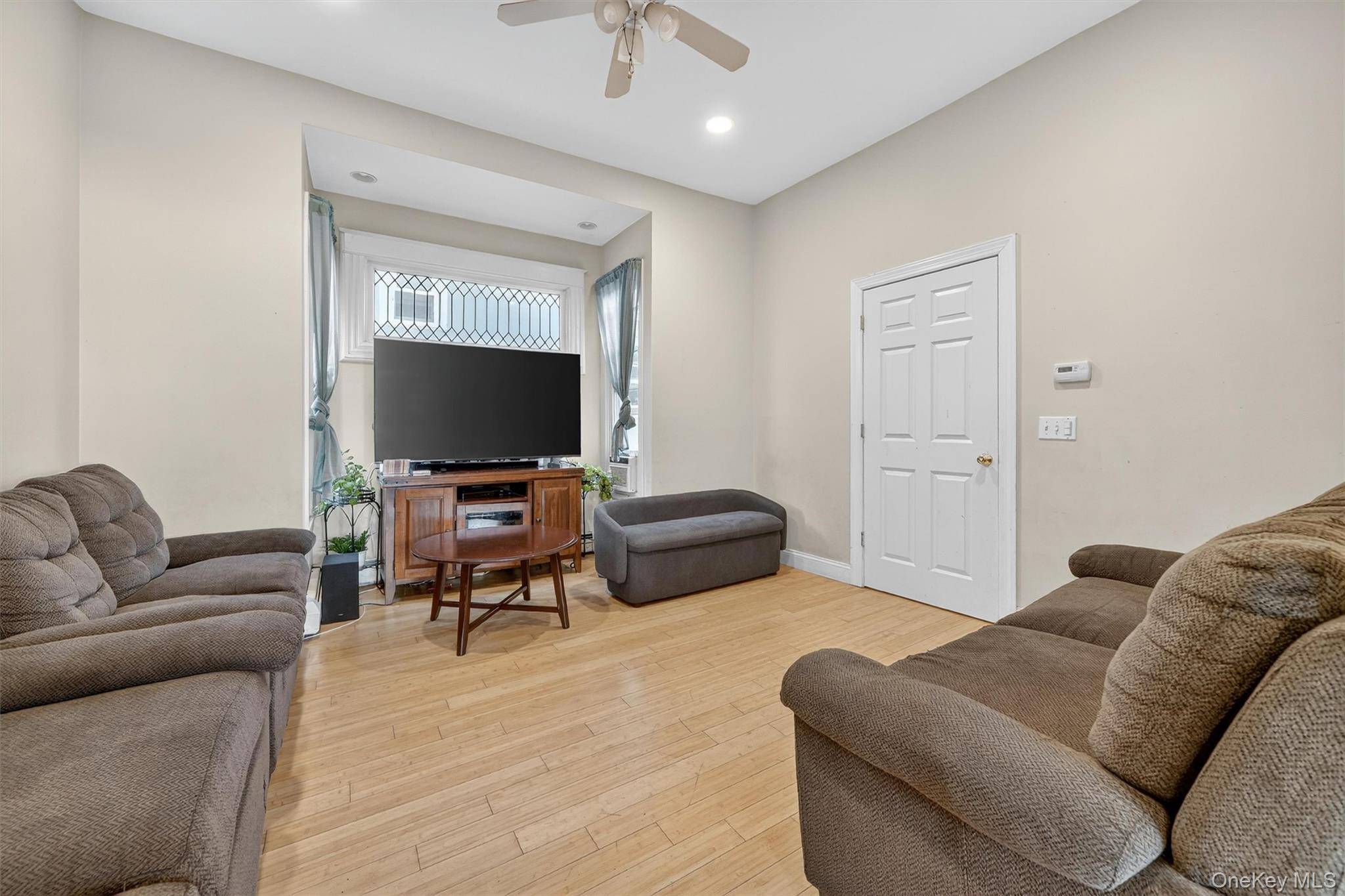 16 Maple PL, Ossining, NY 10562