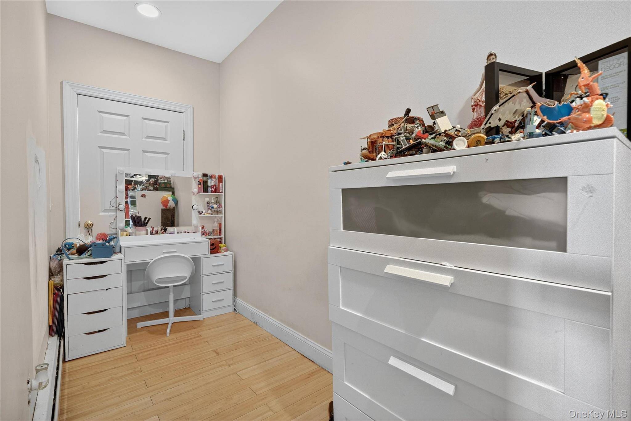 16 Maple PL, Ossining, NY 10562