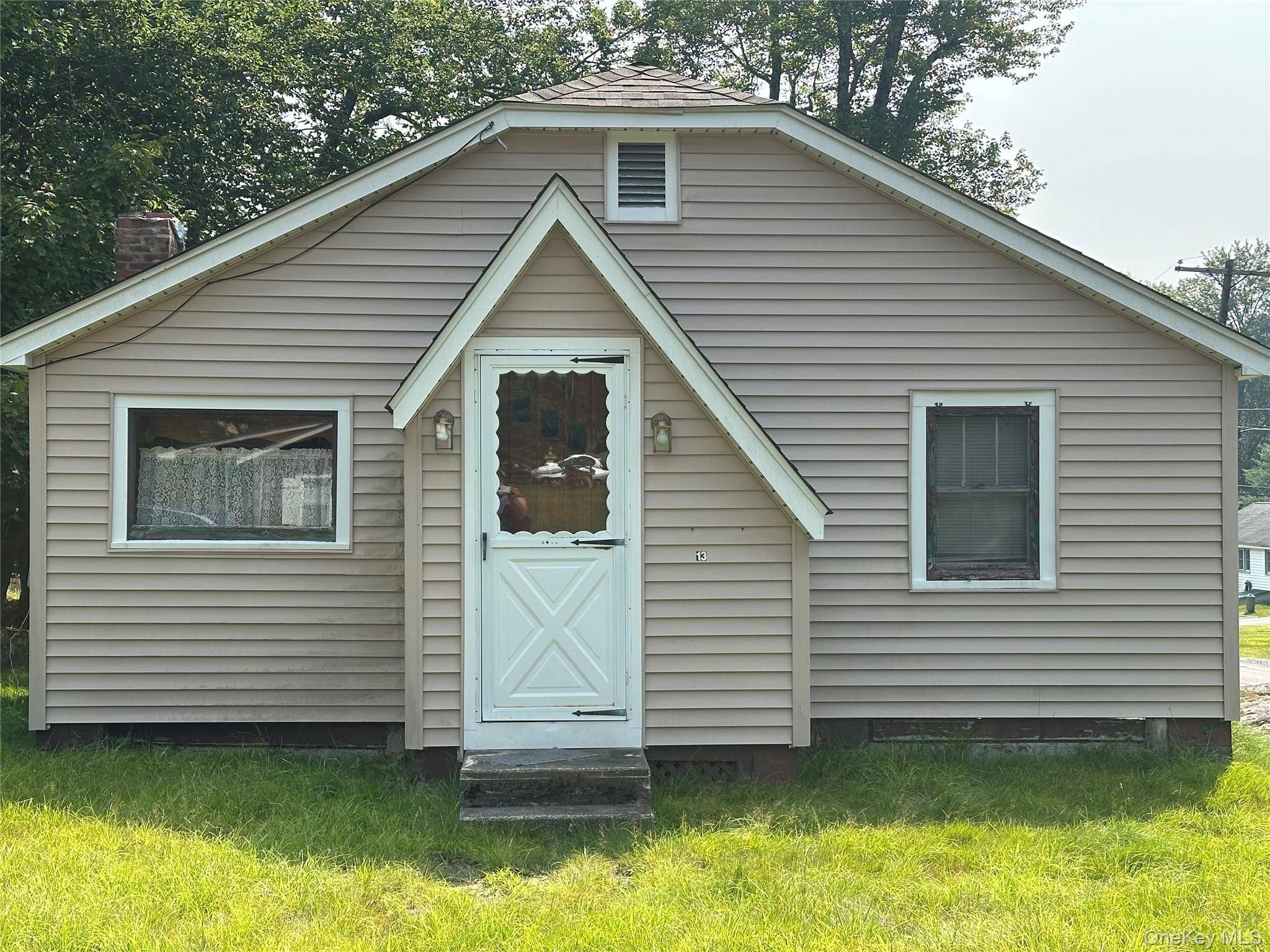 13 E Pierce AVE, Smallwood, NY 12720
