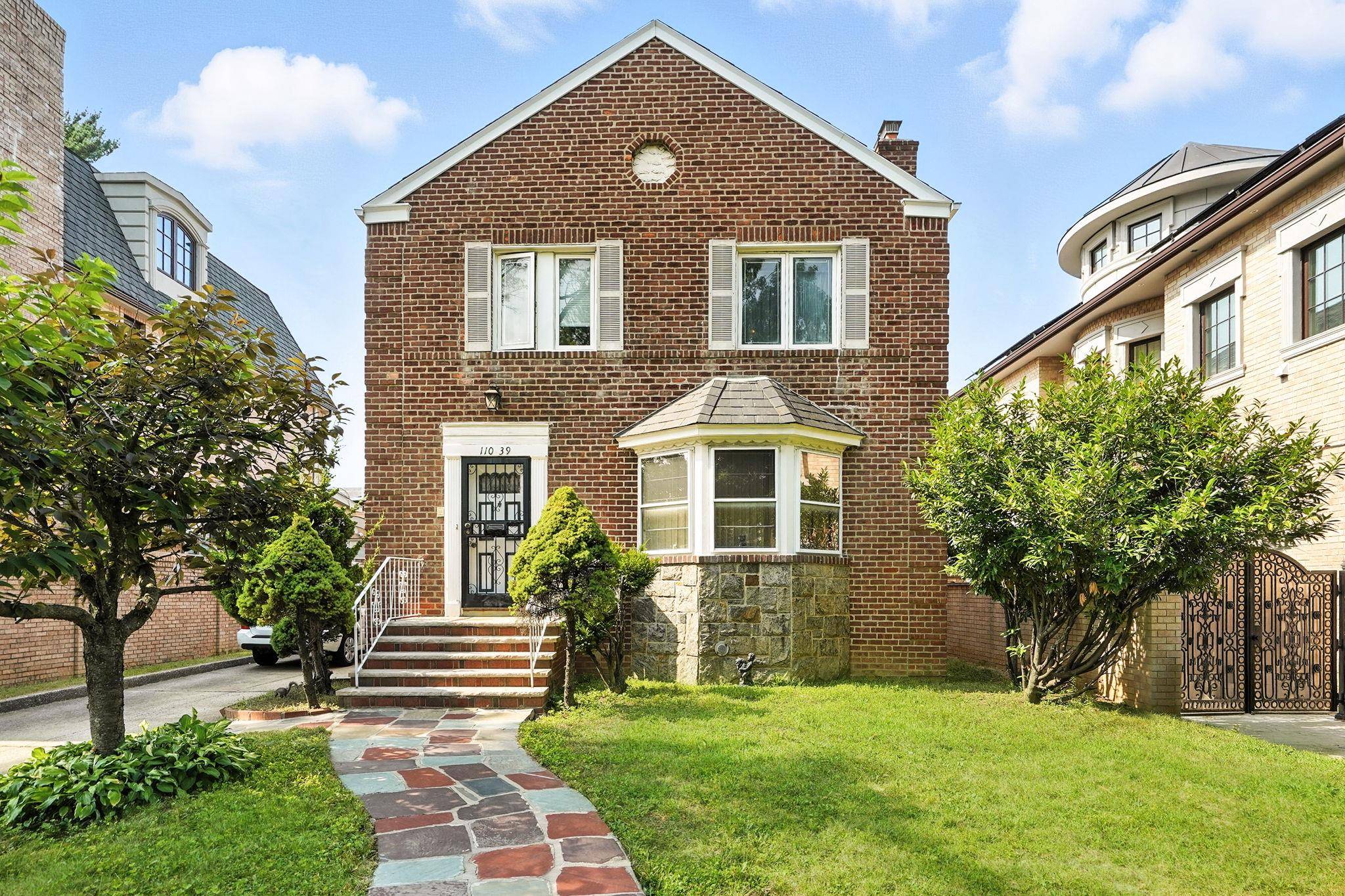 110-39 67 DR, Forest Hills, NY 11375
