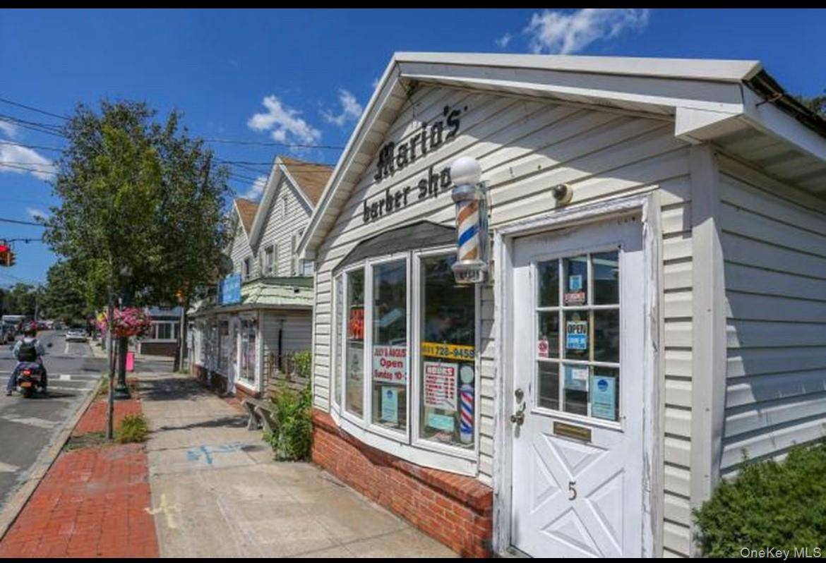 1 E Montauk HWY, Hampton Bays, NY 11946