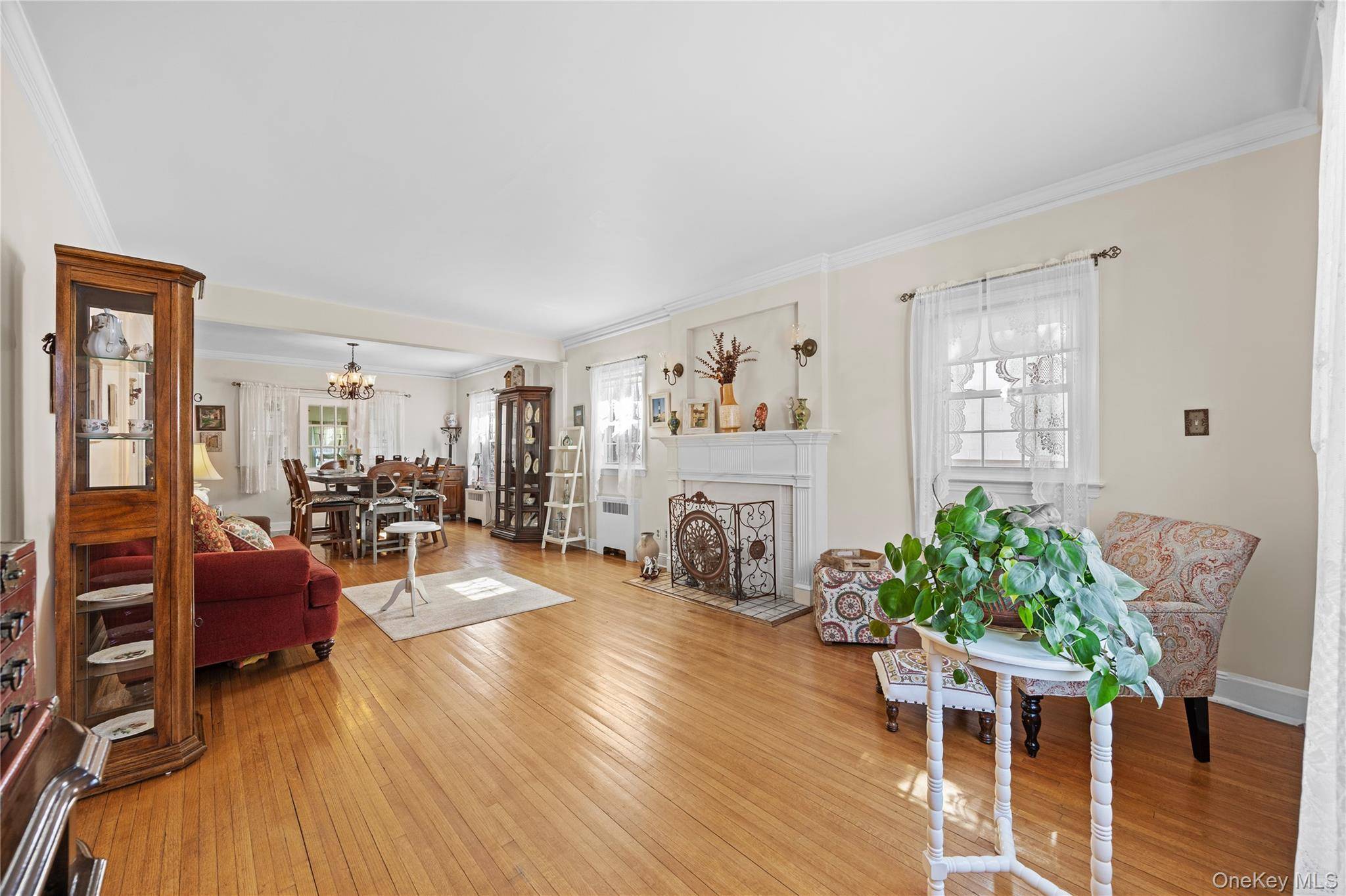 33-09 Parsons BLVD, Flushing, NY 11354