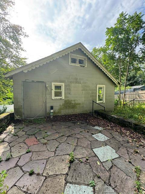 157 Tanglewylde RD, Lake Peekskill, NY 10537