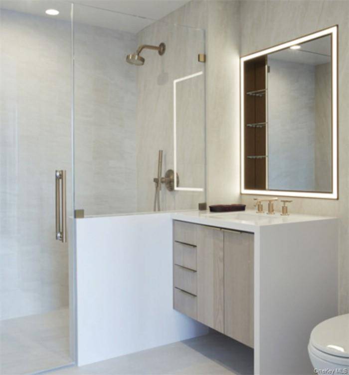 3 Court Square #6104, Long Island City, NY 11101