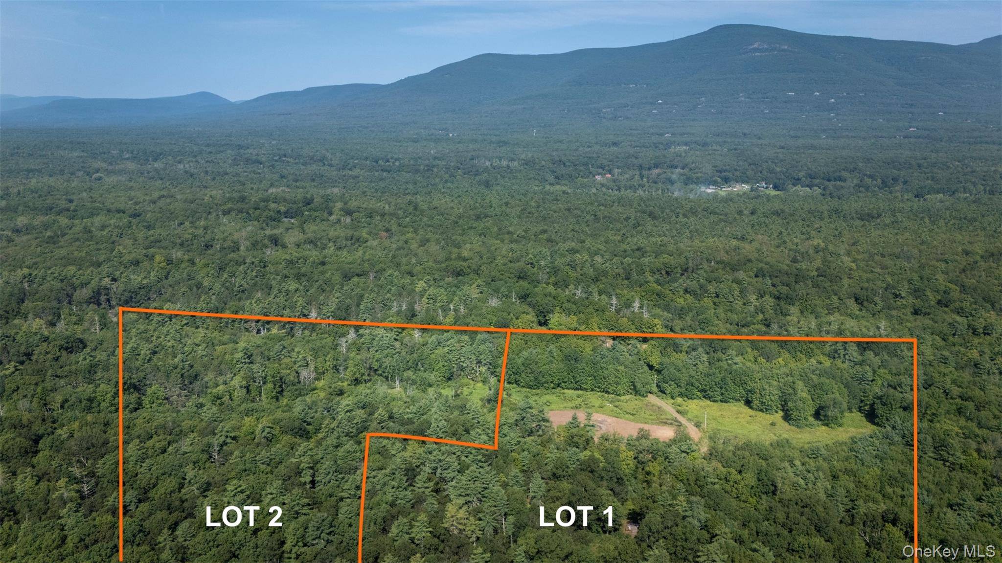 327 Phillips RD, Saugerties, NY 12477