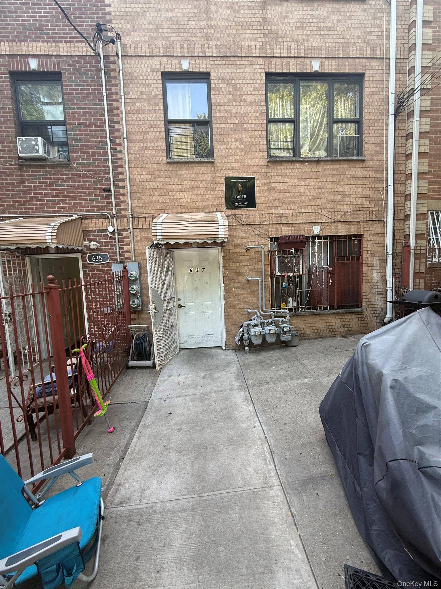 637 Barretto ST, Bronx, NY 10474