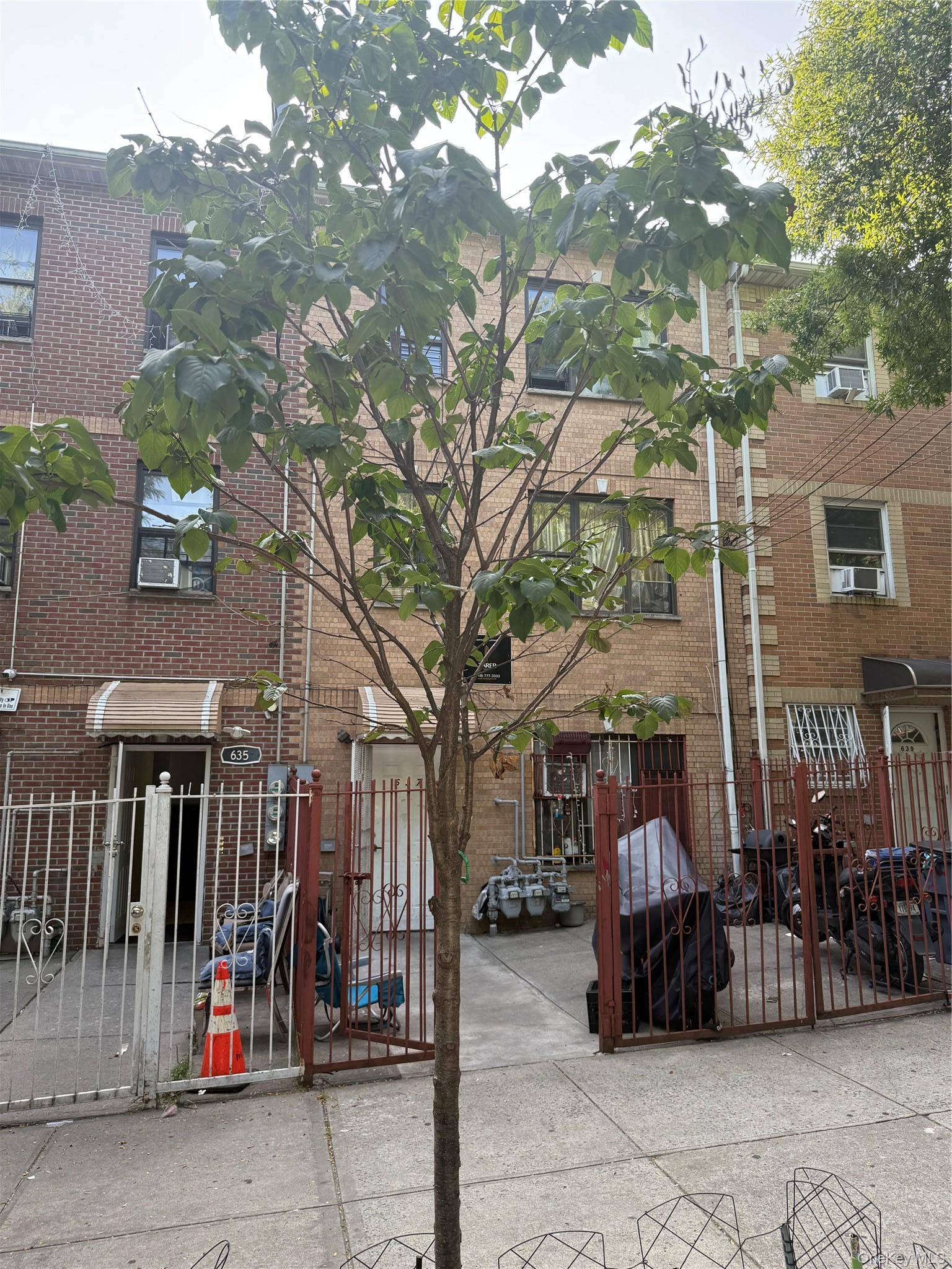 637 Barretto ST, Bronx, NY 10474