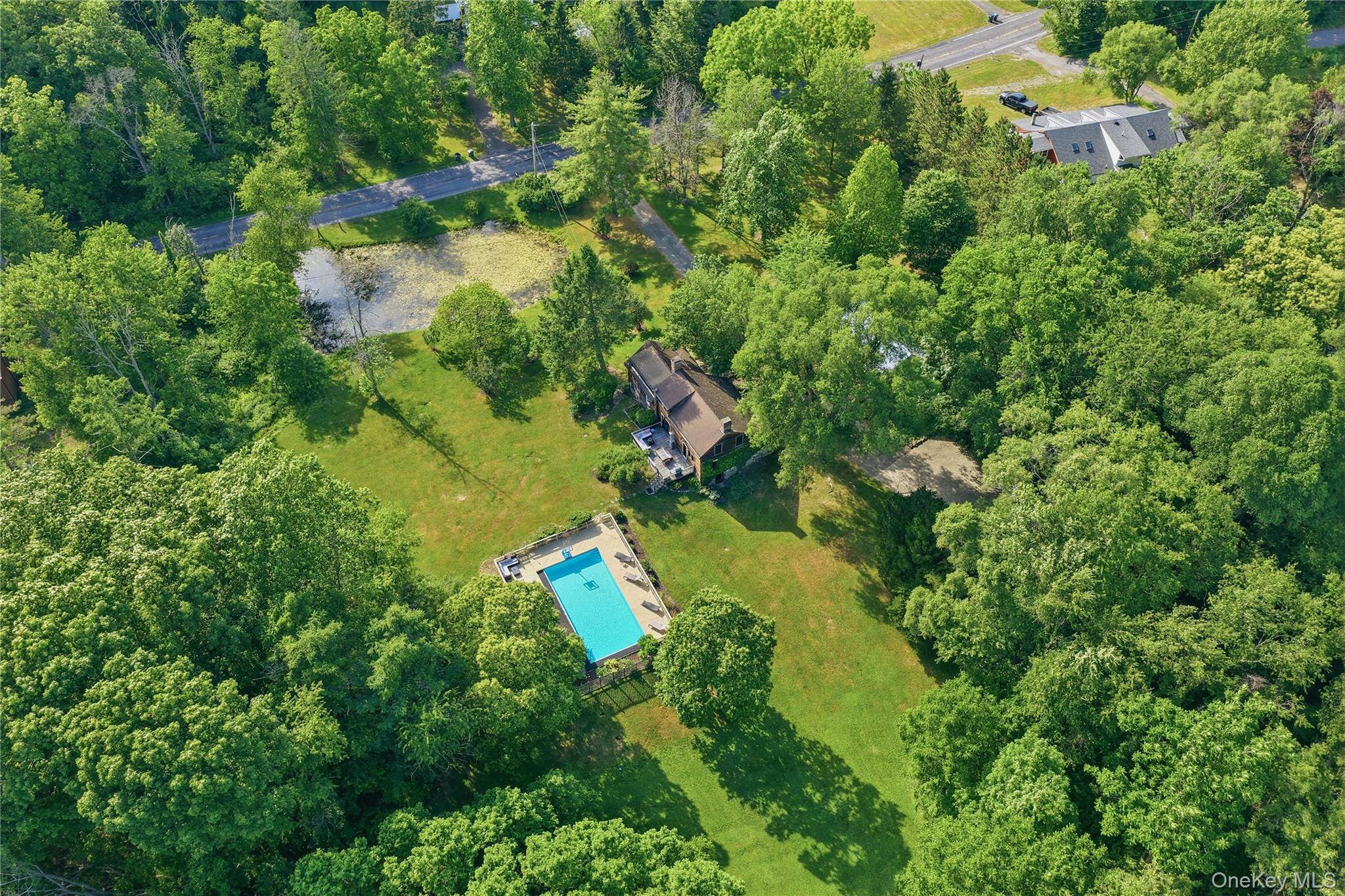 442 S Ohioville RD, New Paltz, NY 12561