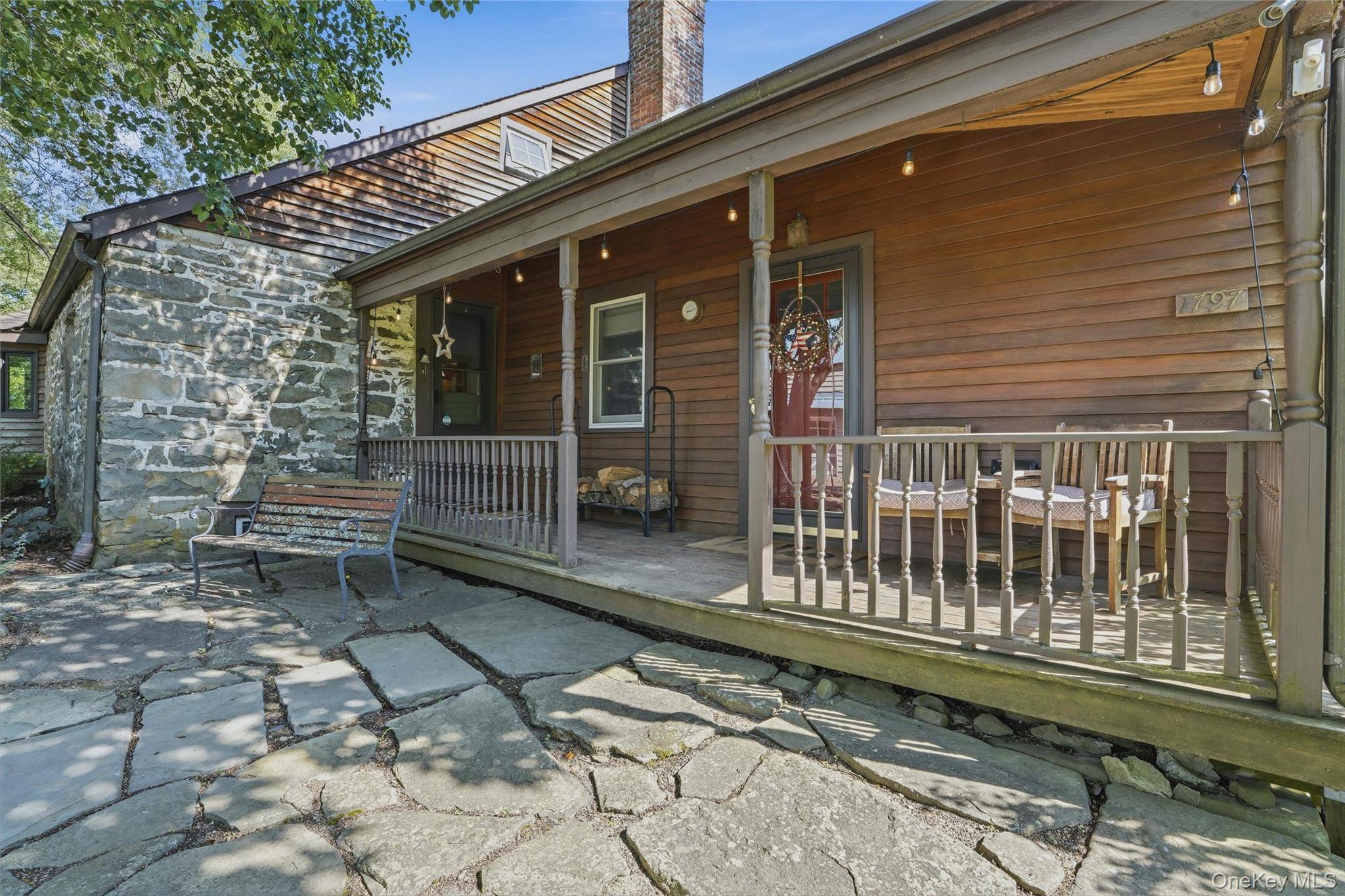 442 S Ohioville RD, New Paltz, NY 12561