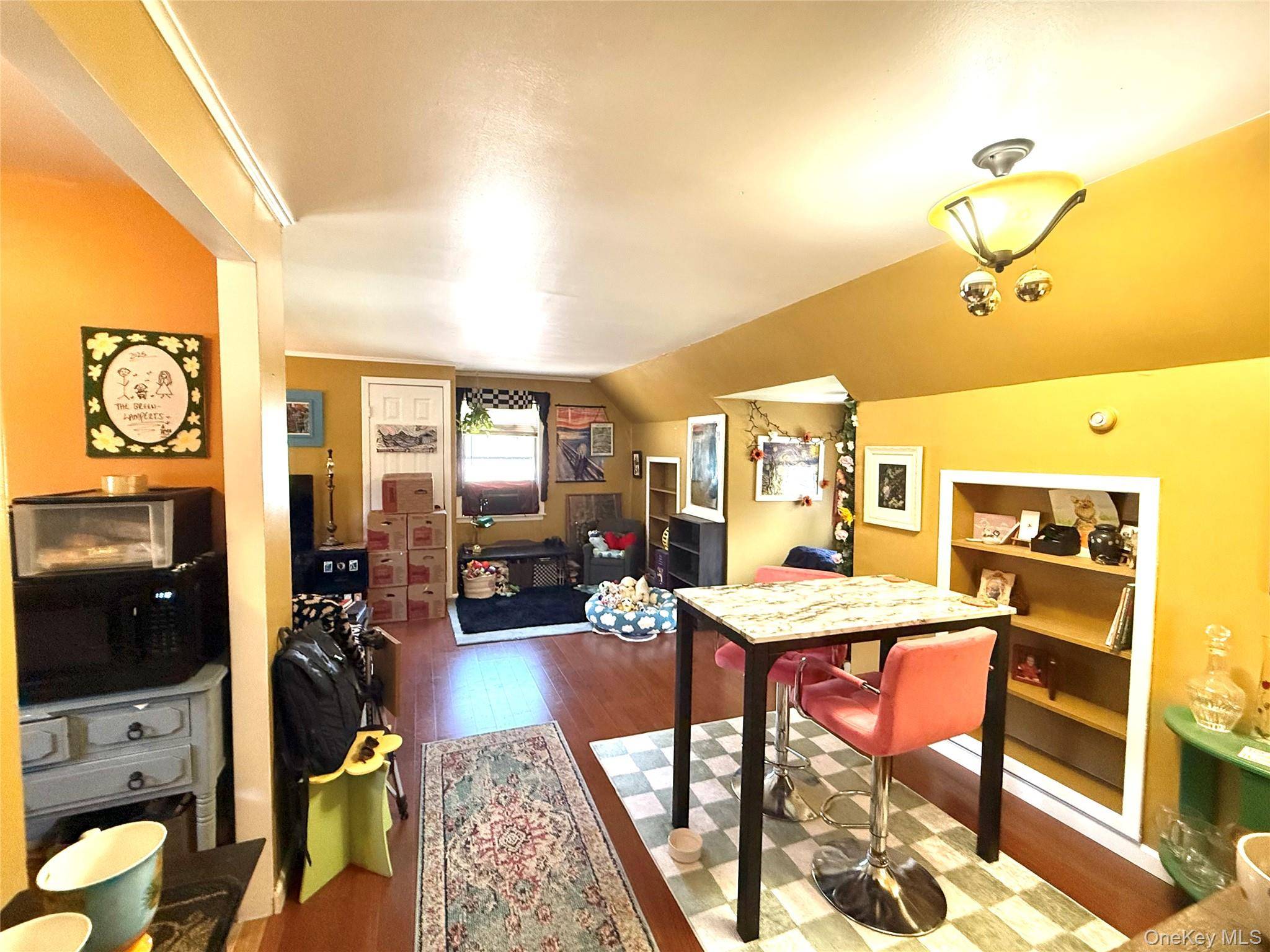 195 Clunie AVE #2, Yonkers, NY 10703