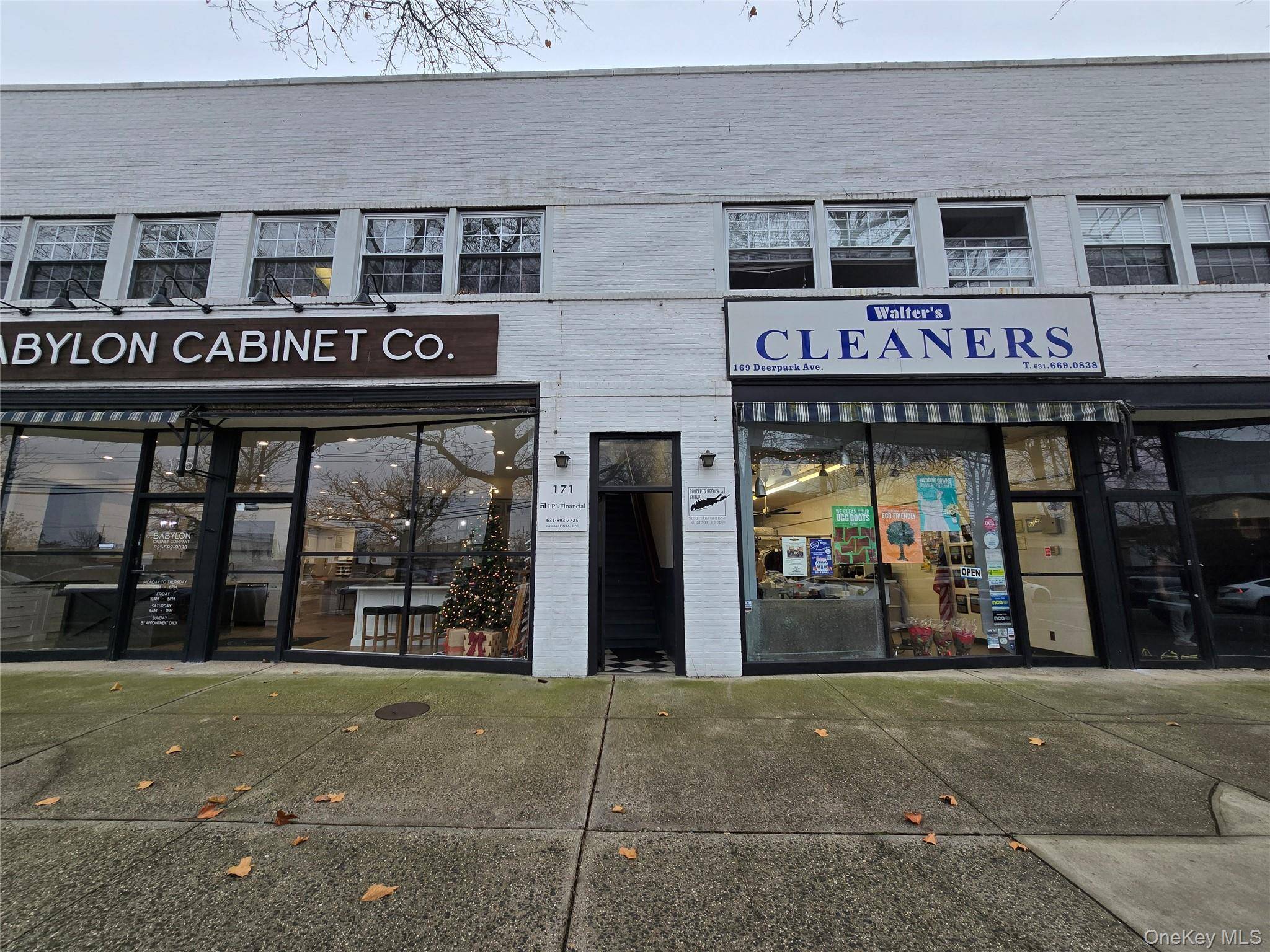 171 Deer Park AVE #3, Babylon, NY 11702